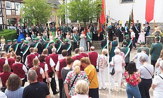 Ein majestätisches Bild bot sich den vielen Zuschauern beim Stadtschützenfest in Entrup. - Josef Köhne Ein majestätisches Bild bot sich den vielen Zuschauern beim Stadtschützenfest in Entrup. - Josef Köhne