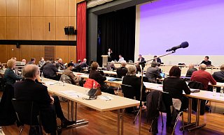 In der Frage des Krankenhaus-Neubaus war sich der Lübbecker Rat, hier bei der konstituierenden Sitzung in der Lübbecker Stadthalle, am Dienstag einig. - Heike von Schulz In der Frage des Krankenhaus-Neubaus war sich der Lübbecker Rat, hier bei der konstituierenden Sitzung in der Lübbecker Stadthalle, am Dienstag einig. - Heike von Schulz