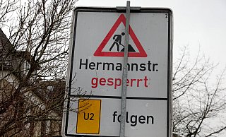 Die Hermannstraße wird ab Montag nach dem ersten Berufsverkehr voll gesperrt. Foto: Frank-Michael Kiel-Steinkamp - Frank-Michael Kiel-Steinkamp Die Hermannstraße wird ab Montag nach dem ersten Berufsverkehr voll gesperrt. Foto: Frank-Michael Kiel-Steinkamp - Frank-Michael Kiel-Steinkamp