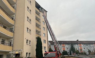 Der Wohnungsbrand war im siebten Stock diesen Mehrparteienwohnhauses an der Rheinallee ausgebrochen. - Paul Brinkmann Der Wohnungsbrand war im siebten Stock diesen Mehrparteienwohnhauses an der Rheinallee ausgebrochen. - Paul Brinkmann
