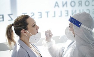 Die Testpflicht läuft aus, die Schnelltestzentren werden für Besuche in Krankenhäusern nicht mehr gebraucht. Foto: Tim Wegner - epd-bild / Tim Wegner Die Testpflicht läuft aus, die Schnelltestzentren werden für Besuche in Krankenhäusern nicht mehr gebraucht. Foto: Tim Wegner - epd-bild / Tim Wegner