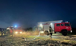 Die Feuerwehr hat einen Flächenbrand in Hartum gelöscht. - Feuerwehr Hille Die Feuerwehr hat einen Flächenbrand in Hartum gelöscht. - Feuerwehr Hille