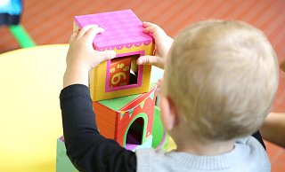 "Kindertageseinrichtungen sind frühkindliche Bildungsstätten, keine Verwahranstalten", darauf machen Beteiligte der "Kita-Kollaps-Woche" aufmerksam. Sie fordern endlich Lösungen für die Probleme in der Kinderbetreuung in Kitas und Kindergärten. - Symbolfoto: Pixabay "Kindertageseinrichtungen sind frühkindliche Bildungsstätten, keine Verwahranstalten", darauf machen Beteiligte der "Kita-Kollaps-Woche" aufmerksam. Sie fordern endlich Lösungen für die Probleme in der Kinderbetreuung in Kitas und Kindergärten. - Symbolfoto: Pixabay