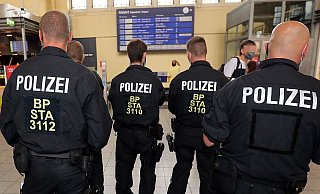 Die Bundespolizei musste am Bahnhof Herford und später auch am Bielefelder Hauptbahnhof tätig werden. - Symbolfoto: Wolfgang Rudolf Die Bundespolizei musste am Bahnhof Herford und später auch am Bielefelder Hauptbahnhof tätig werden. - Symbolfoto: Wolfgang Rudolf