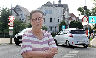 Die Anwohnerin Marika Braun schlägt eine kürzere Nachtsperrung der Schützenbrücke vor. - Ulf Hanke Die Anwohnerin Marika Braun schlägt eine kürzere Nachtsperrung der Schützenbrücke vor. - Ulf Hanke