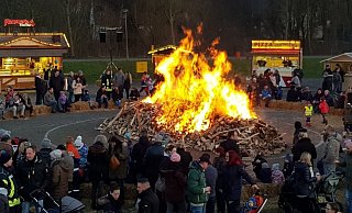 So sah es normalerweise beim Feuerabend aus. Die Veranstalter hoffen nun darauf, dass er nächstes Jahr wieder stattfinden kann. - Kulturbüro So sah es normalerweise beim Feuerabend aus. Die Veranstalter hoffen nun darauf, dass er nächstes Jahr wieder stattfinden kann. - Kulturbüro
