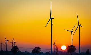 NRW will bis 2027 im Land 1.000 neue Windkraftanlagen errichten. - Moritz Frankenberg NRW will bis 2027 im Land 1.000 neue Windkraftanlagen errichten. - Moritz Frankenberg