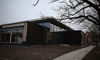 Der Neubau der Grundschule Eidinghausen nähert sich der Vollendung, ist aber noch niocht abgerechnet. - Jörg Stuke Der Neubau der Grundschule Eidinghausen nähert sich der Vollendung, ist aber noch niocht abgerechnet. - Jörg Stuke