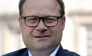 Bürgermeister Lars Bökenkröger (CDU) fordert zum Impfen auf und äußert "großes Unverständnis" für den demonstrativen Spaziergang gegen die Coronapolitik der Behörden. - Thorsten Gödecker Bürgermeister Lars Bökenkröger (CDU) fordert zum Impfen auf und äußert "großes Unverständnis" für den demonstrativen Spaziergang gegen die Coronapolitik der Behörden. - Thorsten Gödecker