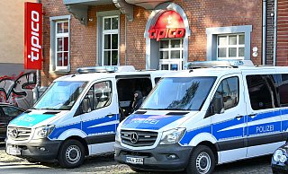 Einsatzkräfte waren unter anderem an der Herbert-Hinnendahl-Straße, um dort einen der gesuchten Rocker festzunehmen. - Barbara Franke Einsatzkräfte waren unter anderem an der Herbert-Hinnendahl-Straße, um dort einen der gesuchten Rocker festzunehmen. - Barbara Franke