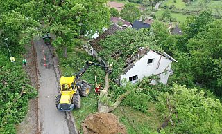 Wie stark der Tornado war, der am Freitag Lütmarsen heimgesucht hat, ist bislang noch nicht geklärt. - Thomas Kube Wie stark der Tornado war, der am Freitag Lütmarsen heimgesucht hat, ist bislang noch nicht geklärt. - Thomas Kube