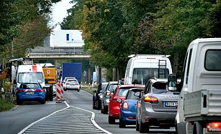 Stau B61 in Bielefeld Ummeln - Andreas Frücht NWZ Stau B61 in Bielefeld Ummeln - Andreas Frücht NWZ