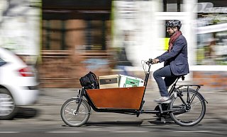 Für den Einkauf (noch) keine Alternative: Hier befürchten die Bielefelder die größten Nachteile durch die Verkehrssende. - imago images / photothek Für den Einkauf (noch) keine Alternative: Hier befürchten die Bielefelder die größten Nachteile durch die Verkehrssende. - imago images / photothek