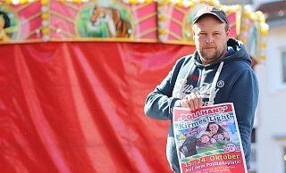Schausteller Thomas Dorenkamp lädt zu zehn Tagen Pollhans-Light auf dem Pollhansplatz. - Sigurd Gringel Schausteller Thomas Dorenkamp lädt zu zehn Tagen Pollhans-Light auf dem Pollhansplatz. - Sigurd Gringel