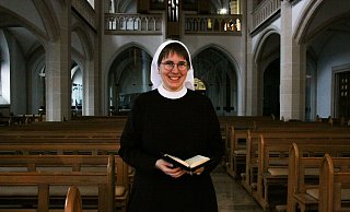 Die 27-Jährige trägt nun das Ordenskleid der Franziskanerinnen und heißt Schwester Maria Lucia. - Wiebke Wellnitz Die 27-Jährige trägt nun das Ordenskleid der Franziskanerinnen und heißt Schwester Maria Lucia. - Wiebke Wellnitz