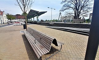 Luftig und mit deutlich mehr Aufenthaltsqualität: Der Bahnhof und das Bahnhofsumfeld in Höxter. - Simone Flörke Luftig und mit deutlich mehr Aufenthaltsqualität: Der Bahnhof und das Bahnhofsumfeld in Höxter. - Simone Flörke
