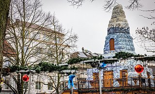 Weihnachtsmarkt auf dem Klosterplatz: Den Anwohnern geht es dort vor allem in den Abendstunden zu laut zu. - Mike-Dennis Müller / www.mdm.photo Weihnachtsmarkt auf dem Klosterplatz: Den Anwohnern geht es dort vor allem in den Abendstunden zu laut zu. - Mike-Dennis Müller / www.mdm.photo