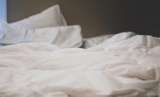 In seinem WG-Zimmer soll er in sechs Fällen seine Freundin gegen ihren Willen zu sexuellen Handlungen gezwungen haben. - Symbolfoto: pixabay / Creative Commons In seinem WG-Zimmer soll er in sechs Fällen seine Freundin gegen ihren Willen zu sexuellen Handlungen gezwungen haben. - Symbolfoto: pixabay / Creative Commons