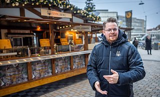 Dominik Stollberg ist von der Neustadt in die Altstadt gezogen mit seiner Ochsenbräterei - Sarah Jonek Fotografie Dominik Stollberg ist von der Neustadt in die Altstadt gezogen mit seiner Ochsenbräterei - Sarah Jonek Fotografie