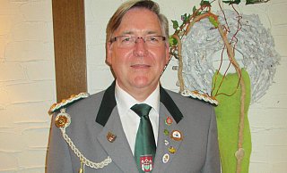 Karl-Heinz Neu ist seit 2017 Oberst des Brakeler Bürger-Schützenvereins. - Schützen Karl-Heinz Neu ist seit 2017 Oberst des Brakeler Bürger-Schützenvereins. - Schützen