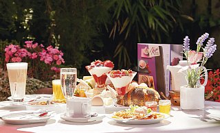 Frühstück bei Café Kraume. - Klocke verlag Bielefeld Frühstück bei Café Kraume. - Klocke verlag Bielefeld