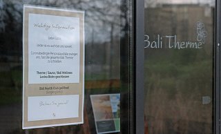 Ein Aushang macht die Kunden auf die erneute Schließung aufmerksam. - Thorsten Gödecker Ein Aushang macht die Kunden auf die erneute Schließung aufmerksam. - Thorsten Gödecker