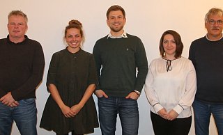 Der neue Vorstand der Bulldogs: Heiko Schreiber (v.l.), Sarah Möller, Felix Gorny, Dilek Boztüy und Ingo Gorny. Foto: zarnke - zarnke Der neue Vorstand der Bulldogs: Heiko Schreiber (v.l.), Sarah Möller, Felix Gorny, Dilek Boztüy und Ingo Gorny. Foto: zarnke - zarnke