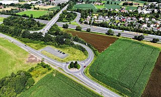 Der Kreisverkehr auf der Osnabrücker Straße soll für die kommenden vier Wochen gesperrt werden. In der Zeit wird die Fahrbahn auf dem Kreisverkehr selbst und ein Stück in die Osnabrücker Straße hinein saniert. - Gerald Dunkel Der Kreisverkehr auf der Osnabrücker Straße soll für die kommenden vier Wochen gesperrt werden. In der Zeit wird die Fahrbahn auf dem Kreisverkehr selbst und ein Stück in die Osnabrücker Straße hinein saniert. - Gerald Dunkel