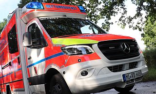 Der Rettungsdienst der Feuerwehr Minden wurde am Montag alarmiert. Der erst nicht ansprechbare Mann wurde später handgreiflich. - Jan-Henning Rogge Der Rettungsdienst der Feuerwehr Minden wurde am Montag alarmiert. Der erst nicht ansprechbare Mann wurde später handgreiflich. - Jan-Henning Rogge