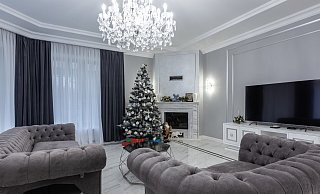 Serien mit weihnachtlichem Thema gibt es viele. Bei welchen lohnt sich das Einschalten? - Symbolbild: Pexels/Max Rahubovskiy Serien mit weihnachtlichem Thema gibt es viele. Bei welchen lohnt sich das Einschalten? - Symbolbild: Pexels/Max Rahubovskiy