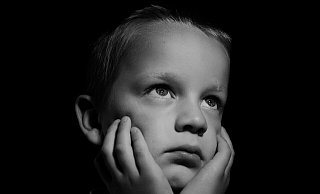 Ein Drittel aller Kinder und Jugendlichen zeigt in der Pandemie psychische Auffälligkeiten. Doch einen Therapiepaltz für sie zu bekommen, ist gar nicht so einfach. - Jan-Henrik Gerdener Ein Drittel aller Kinder und Jugendlichen zeigt in der Pandemie psychische Auffälligkeiten. Doch einen Therapiepaltz für sie zu bekommen, ist gar nicht so einfach. - Jan-Henrik Gerdener