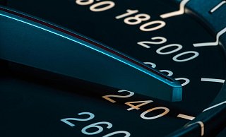 Der Flüchtige soll bis zu 245 Km/h schnell gewesen sein. - Symbolfoto/ picture alliance Der Flüchtige soll bis zu 245 Km/h schnell gewesen sein. - Symbolfoto/ picture alliance