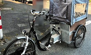 Alle Mühe umsonst - das selbstgebaute Vehikel hat im öffentlichen Straßenverkehr nichts zu suchen, so die Polizei Paderborn. - Polizei Paderborn Alle Mühe umsonst - das selbstgebaute Vehikel hat im öffentlichen Straßenverkehr nichts zu suchen, so die Polizei Paderborn. - Polizei Paderborn