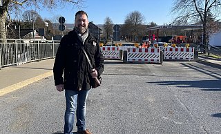 Marc Witthandt hat die Initiative "Rettungsschirm Weserbergland" ins Leben gerufen. Damit möchte er Unternehmen an der Weserbrücke helfen. - Shannon-Lee Bendig Marc Witthandt hat die Initiative "Rettungsschirm Weserbergland" ins Leben gerufen. Damit möchte er Unternehmen an der Weserbrücke helfen. - Shannon-Lee Bendig