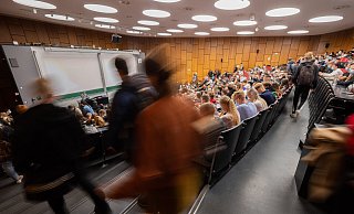 In den Hörsälen in NRW sitzen bei Medizin-Vorlesungen mehr Frauen als Männer. - dpa In den Hörsälen in NRW sitzen bei Medizin-Vorlesungen mehr Frauen als Männer. - dpa