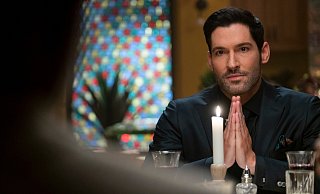 "Lucifer" sollte eigentlich nach drei Staffeln abgesetzt werden. Auch Hauptdarsteller Tom Ellis hat sich für die Fortsetzung eingesetzt. - picture alliance / Everett Collection | ©Netflix/Courtesy Everett Collection "Lucifer" sollte eigentlich nach drei Staffeln abgesetzt werden. Auch Hauptdarsteller Tom Ellis hat sich für die Fortsetzung eingesetzt. - picture alliance / Everett Collection | ©Netflix/Courtesy Everett Collection