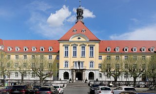 Die Fraktion nimmt für sich in Anspruch, die CDU-Politik im Rathaus zu vertreten. - FRANK-MICHAEL KIEL-STEINKAMP Die Fraktion nimmt für sich in Anspruch, die CDU-Politik im Rathaus zu vertreten. - FRANK-MICHAEL KIEL-STEINKAMP