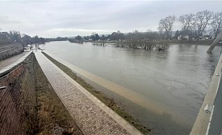 Die Weser ist ein langer, breiter Fluss. - Simone Flörke Die Weser ist ein langer, breiter Fluss. - Simone Flörke