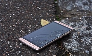 Ob das verlorene Mobiltelefon beschädigt wurde, ist nicht bekannt. - (Symbolbild) Pixabay/Glavo Ob das verlorene Mobiltelefon beschädigt wurde, ist nicht bekannt. - (Symbolbild) Pixabay/Glavo