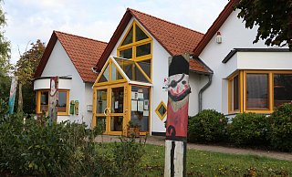 Noch vor wenigen Monaten hatte die AWO erklärt, die Kita in Niedermehnen neu bauen zu müssen, weil eine Sanierung nach dem Wasserschaden unwirtschaftlich sei. - Sonja Rohlfing Noch vor wenigen Monaten hatte die AWO erklärt, die Kita in Niedermehnen neu bauen zu müssen, weil eine Sanierung nach dem Wasserschaden unwirtschaftlich sei. - Sonja Rohlfing