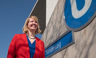 Bielefelds SPD-Chefin Wiebke Esdar ist die einzige Bewerberin um die SPD-Kandidatur im Wahlkreis Bielefeld-Gütersloh II. Sie hofft auf Bestätigung im September. - (Foto: Pat Röhring) Bielefelds SPD-Chefin Wiebke Esdar ist die einzige Bewerberin um die SPD-Kandidatur im Wahlkreis Bielefeld-Gütersloh II. Sie hofft auf Bestätigung im September. - (Foto: Pat Röhring)