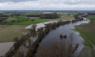 In Hochwasserregionen sei die eingefahrene Ernte 2023 dem Wasser zum Opfer gefallen und in großen Mengen unbrauchbar. - Friso Gentsch In Hochwasserregionen sei die eingefahrene Ernte 2023 dem Wasser zum Opfer gefallen und in großen Mengen unbrauchbar. - Friso Gentsch
