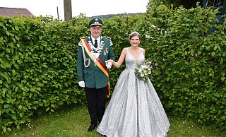 Das Grundsteinheimer Königspaar Florian Willeke und Carolin Michaelis erntete viel Lob. - Anja Ebner Das Grundsteinheimer Königspaar Florian Willeke und Carolin Michaelis erntete viel Lob. - Anja Ebner