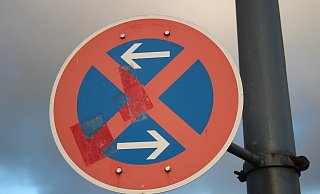 Vor 20 Jahren galt an der Langen Straße in Willebadessen ein Parkverbot. Das wurde aufgehoben, obwohl der Probeversuch als gescheitert angesehen wurde - warum, weiß heute keiner mehr so genau. - Pixabay Vor 20 Jahren galt an der Langen Straße in Willebadessen ein Parkverbot. Das wurde aufgehoben, obwohl der Probeversuch als gescheitert angesehen wurde - warum, weiß heute keiner mehr so genau. - Pixabay