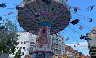 Noch gehts rund auf dem Bielefelder Leinewebermarkt 2023. - Heimo Stefula Noch gehts rund auf dem Bielefelder Leinewebermarkt 2023. - Heimo Stefula