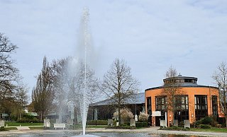 Der Jordansprudel ist nur noch ein müder Abklatsch seiner alten Herrlichkeit. Immerhin sprudelte er von April bis Oktober 2023 wieder - allerdings noch immer nicht mit dem original Sole-Wasser. - Thorsten Gödecker Der Jordansprudel ist nur noch ein müder Abklatsch seiner alten Herrlichkeit. Immerhin sprudelte er von April bis Oktober 2023 wieder - allerdings noch immer nicht mit dem original Sole-Wasser. - Thorsten Gödecker