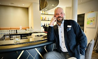 Sebastian Flaith, Direktor des Court Hotels neben der Haller OWL Arena, hat mit dem ersten Haus am Platz viele Pläne. - Nicole Donath Sebastian Flaith, Direktor des Court Hotels neben der Haller OWL Arena, hat mit dem ersten Haus am Platz viele Pläne. - Nicole Donath