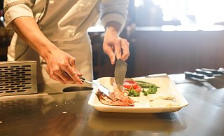 Die Corona-Regeln bedeuten für die Gastronomen im Kreis erneut wirtschaftliche Einschnitte. - Symbolbild: Pixabay Die Corona-Regeln bedeuten für die Gastronomen im Kreis erneut wirtschaftliche Einschnitte. - Symbolbild: Pixabay