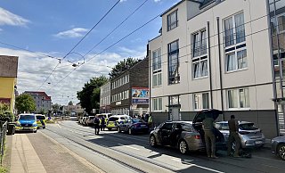 Das SEK ist im Einsatz an der Oelmühlenstraße. - Jens Reichenbach Das SEK ist im Einsatz an der Oelmühlenstraße. - Jens Reichenbach