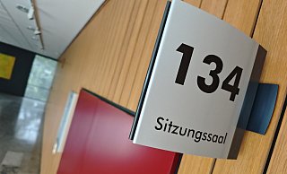 In Saal 134 des Landgerichts Hildesheim wird die "Bluttat von Lauenförde" verhandelt. - Svenja Ludwig In Saal 134 des Landgerichts Hildesheim wird die "Bluttat von Lauenförde" verhandelt. - Svenja Ludwig